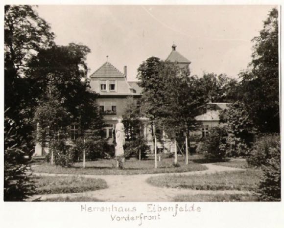 Herrenhaus Eigenfelde Vorne